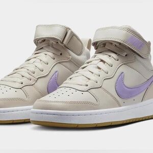 Nike Women's Sneakers in Cream and Purple
